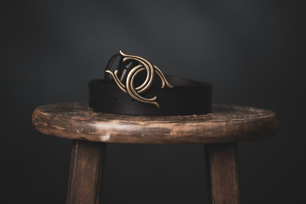 Double Naja Belt Buckle